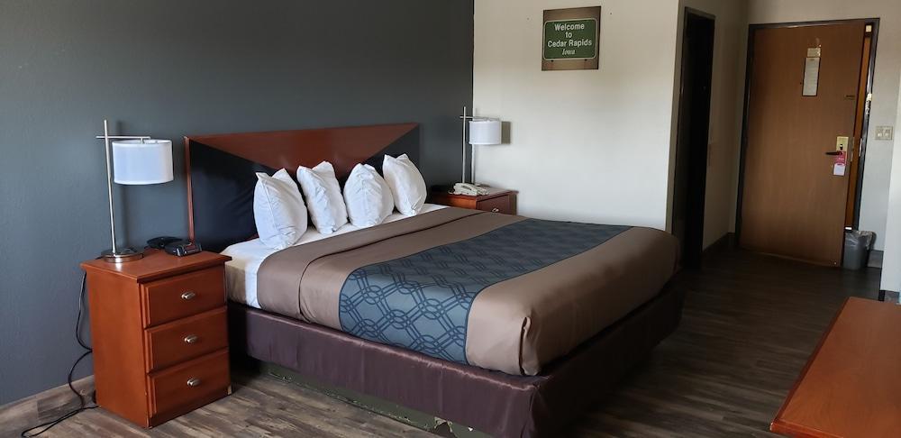 סידר רפידס Econo Lodge מראה חיצוני תמונה