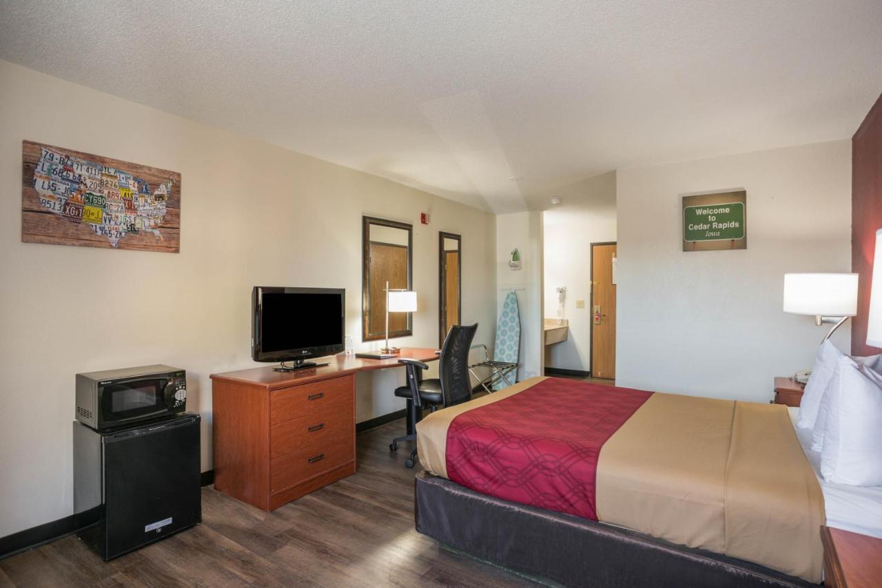 סידר רפידס Econo Lodge מראה חיצוני תמונה