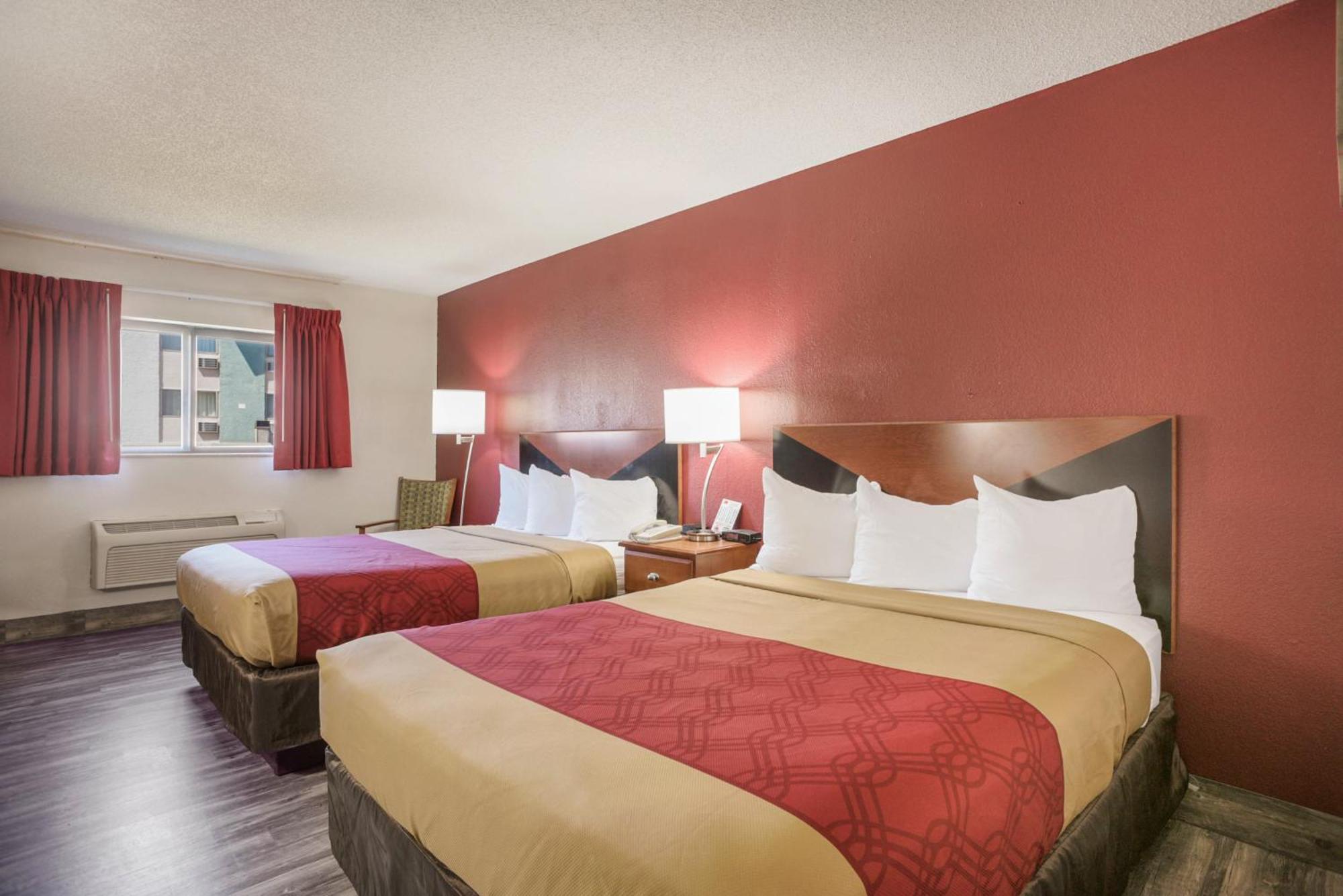 סידר רפידס Econo Lodge חדר תמונה