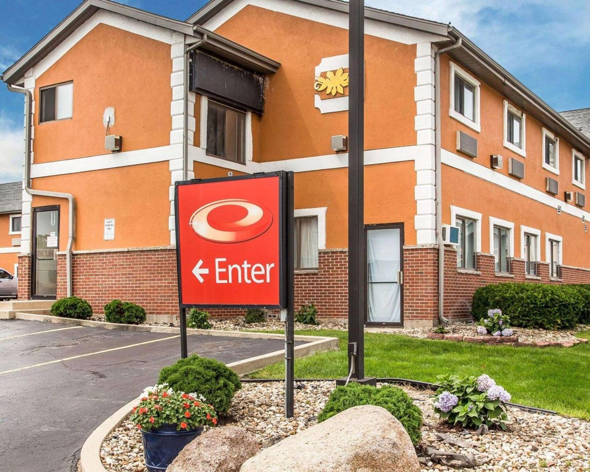 סידר רפידס Econo Lodge מראה חיצוני תמונה